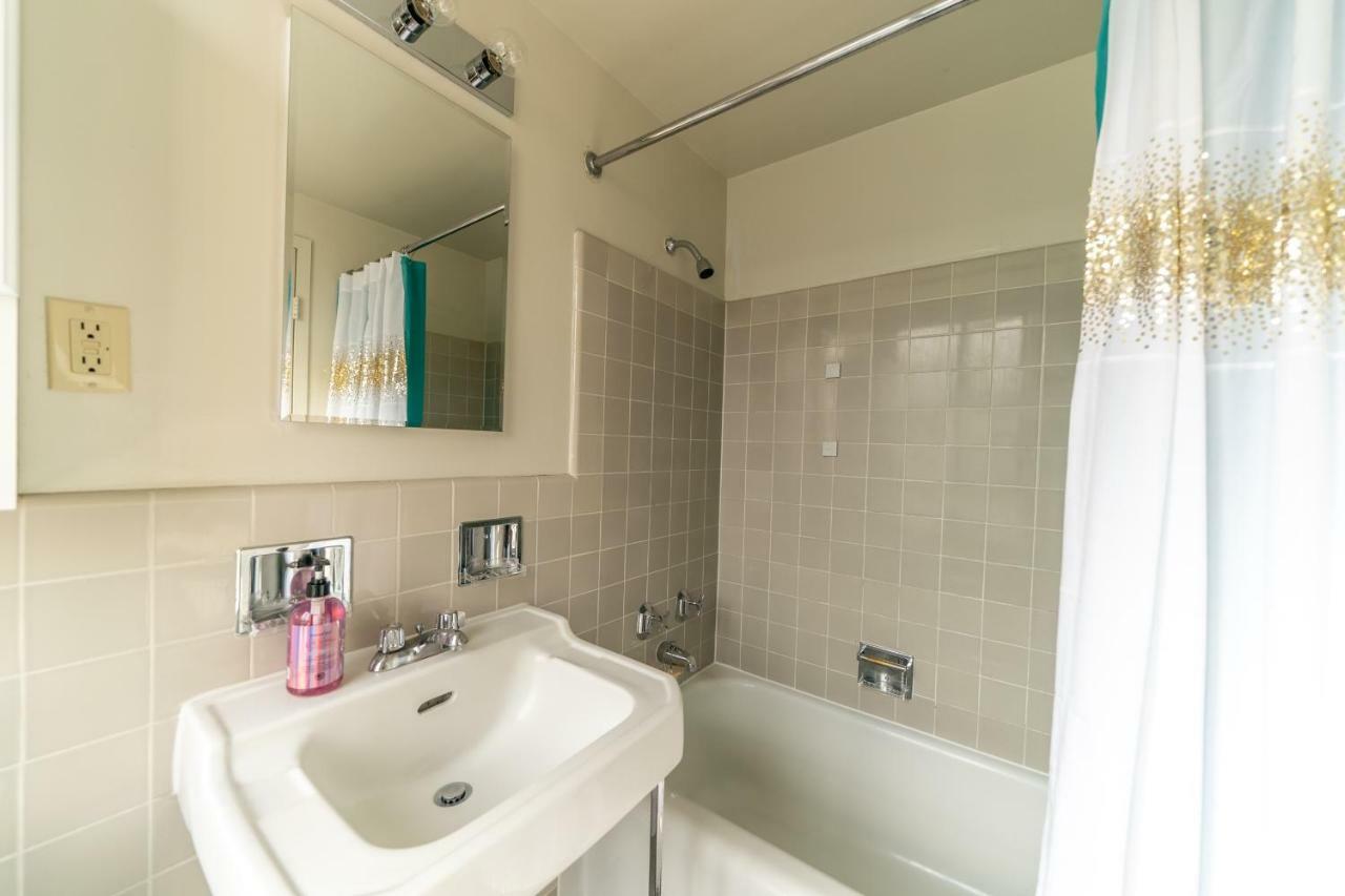 2 Bedroom With A View Near The Grove
